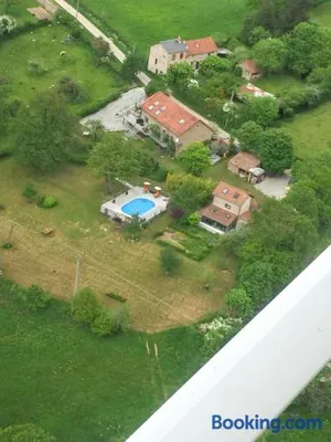 Image of Maison charmante à Charron avec piscine partagée