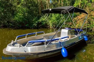 Image of Bohemian included boat supboards and pool 5 minutes by boat from parking to the bohemien