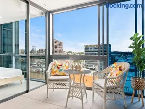 Image of Heart of the Valley Chic High Level 2BR Apartment