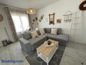 Image of Le Bohème - Centre Ville, Netflix et WIFI, parking, idéal familles, couples et voyages d'affaire
