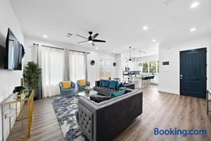 Image of Cozy Home Near MedCenter, Uptown, & Downtown