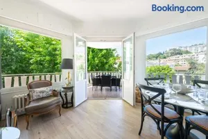 Image of Cozy 2-Br Apartment 6 Minutes from the Beach