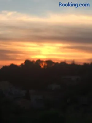 Image of Châteauneuf du Pape - Chez Marie - suite loft au roof top, idéale pour 2 - Vue panoramique, terrasse, Jacuzzi en option