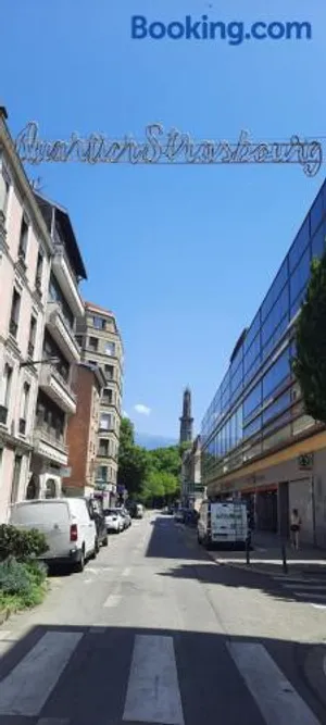 Image of Cosy and Calm in Grenoble City Heart with free and large parking Q-Park Chavant