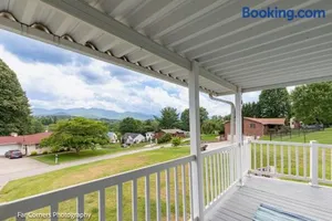 Image of Inn Between-Asheville/Waynesville