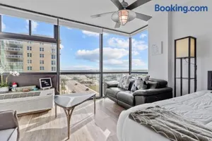 Image of oceanside inn