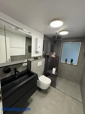 Image of Luxus-Apartment im Herzen von Ludwigsburg - - WLAN - Klima - 24h Check-In - Waschmaschine - Terrasse - 200m vom Schloss und vom Ludwigsburger Marktplatz - -