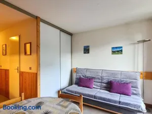 Image of Studio lumineux avec balcon Sud, centre station, 4 pers, casier à ski, proche pistes et commerces - FR-1-425-80