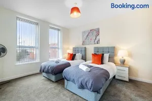 Image of SPECIAL OFFER!! Wednesbury, 1& 2 Bedroom Apartments with Private Parking by 12Stay