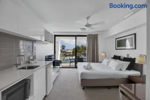 Image of Dual Key Three Bedroom Apartment close to CBD