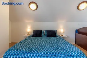 Image of Grand Studio Le Bleu Posay