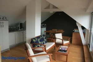 Image of Appartement vue mer avec piscine intérieure