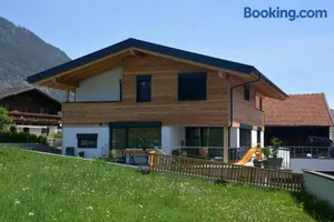 Image of Apart Geiger