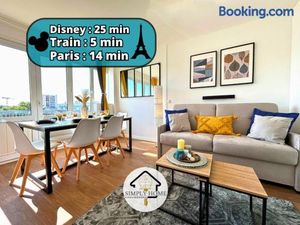 Image of Le Sommet Train 5mn à pied direct Paris Disney