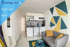 Image of SUPERBE STUDIO HYPER CENTRE TOUT ÉQUIPÉ WIFI NETFLIX 2PERS