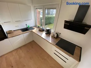 Image of House l 10 Beds l 5 Bedrooms l 4 Bathrooms l WI-FI