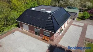 Image of B&B Bosstee