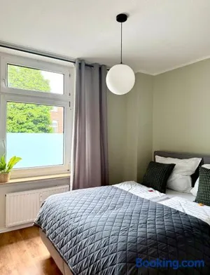 Image of Altbautraum nah DDorf Köln 2 Zimmer 3 Gäste NEU