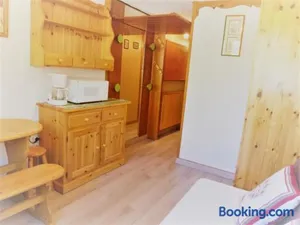Image of Résidence Le Palafour - Studio 2 personnes à Tignes au pied des pistes, des commerces, de l'ESF et de l'office du tourisme dans le quartier du lac. Appa MAE-2160