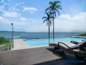 Image of Panoramic Lakefront 6 BDRM Villa