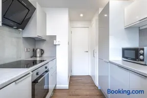 Image of ** Modern Merchant City 1 BED Apartment with Free Parking **