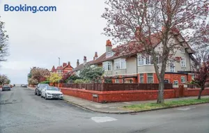 Image of Stylishly decorated 3 bed home close to the sea in Hoylake on the Wirral Peninsula