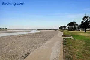 Image of Pur Purr Shores