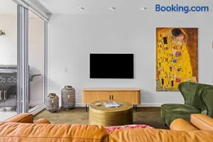 Image of Apartment on Honeysuckle