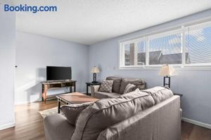 Image of Beautiful and Cozy Unit in Springfield-B4