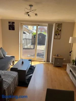 Image of Stylish 2 Bedroom Home In Essex