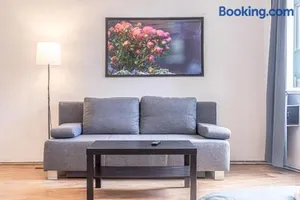 Image of Pleasant 2BR Apt- Near Train Station Hetzendorf