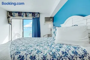 Image of Ocean front comfy condo w/kitchen, sleeps 4, Snowbird Paradise