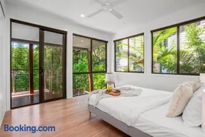 Image of Light Filled Modern Specious Home, Pet friendly in a beautiful area of Byron Bay, short stroll to town