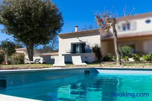 Image of Maison de 2 chambres avec jacuzzi jardin clos et wifi a Saint Saturnin les Apt