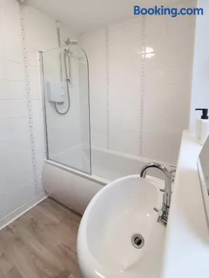 Image of 3 bedroom house Amazon M90 Dunfermline Edinburgh