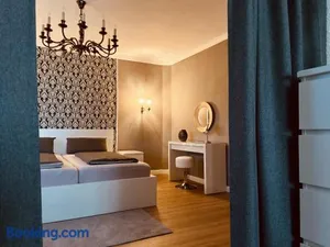 Image of CASA REHSE I Stilvolles Apartment I 24h-Self-Check-in I kostenlos Parken & WLAN I 55-Zoll-Smart&Kabel-TV I ÖPNV