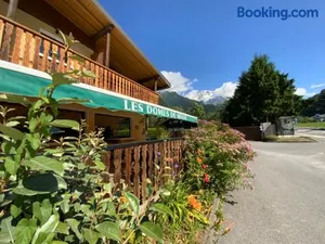 Image of Hôtel-Bar-Restaurant Les Dômes de Miage