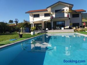 Image of Chambres, cuisine, piscine, spa, billards, airhockey, nature