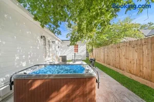 Image of Getaway Nr Tsu, Midtown, Dt Hot Tub Game Room