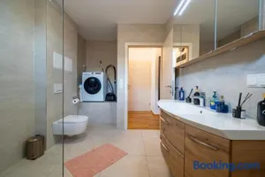 Image of Bennett Apartment