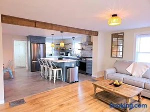 Image of Cozy Coastal Cottage