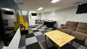 Image of Peoria Bradley Cozy Vacation Large Group Home with Kitchen View