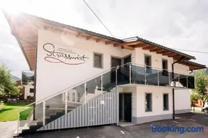 Image of Apartmenthaus Strasswirt De Luxe