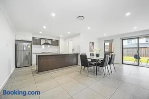 Image of Spacious Modern 4Bedroom Retreat near Gregory Hill
