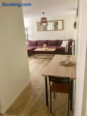 Image of Logement type 2 dans un parc verdoyant