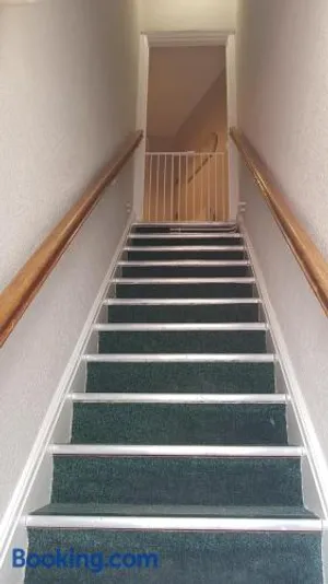 Image of Superb 1st Floor Town Centre Apartment-Refurbished