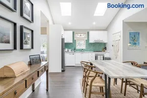 Image of Cosy Modern Blue Mountains Cottage Katoomba