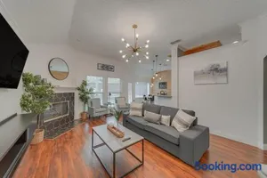 Image of Deluxe Poolside Home, Modern 5BR with Gaming Room