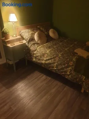 Image of Farsley guest room seperate entrance with double bedroom and private shower room