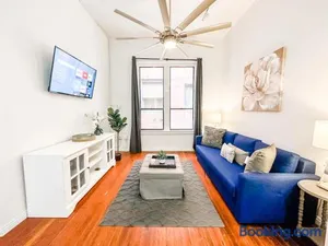 Image of Gaslamp 2bdrm - W Parking & 5 Beds #303